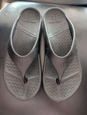 Telic Logo Black Woman's  Thong Sandals